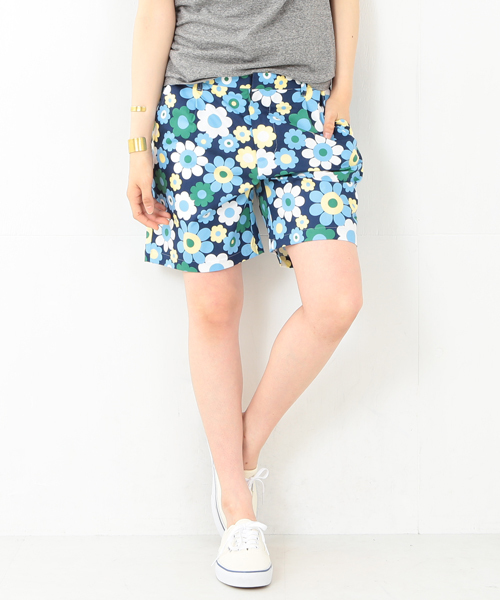 BEAMS BOY（ビームスボーイ）の「BEAMS BOY / フラワー ショーツ（その他パンツ・レディース・ホワイト/ネイビー・0/1）」の2枚目の写真