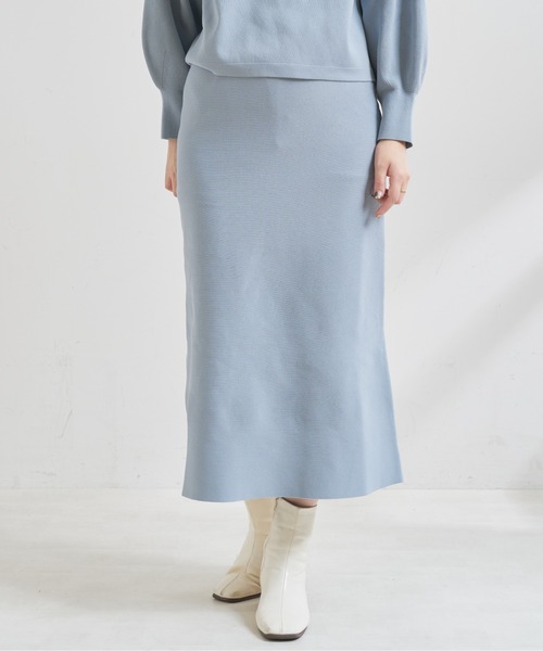 natural couture（ナチュラルクチュール）の「【WEB限定カラー有り】おうちで洗えるプチプラスポンディッシュニットスカート（スカート・レディース・ブラック/オフホワイト/カーキ/サックスブルー/イエロー/グレイッシュベージュ・FREE）」の5枚目の写真