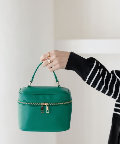 KOBE LETTUCE（コウベレタス）の「ショルダーストラップ付き２Wayバニティバッグ（ハンドバッグ・レディース・アイボリー/グレイッシュベージュ/ピンク/グリーン/ブラック/イエロー/ネイビー・FREE）」の5枚目の写真