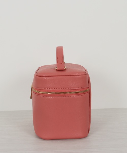 KOBE LETTUCE（コウベレタス）の「ショルダーストラップ付き２Wayバニティバッグ（ハンドバッグ・レディース・アイボリー/グレイッシュベージュ/ピンク/グリーン/ブラック/イエロー/ネイビー・FREE）」の18枚目の写真