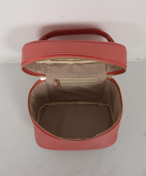 KOBE LETTUCE（コウベレタス）の「ショルダーストラップ付き２Wayバニティバッグ（ハンドバッグ・レディース・アイボリー/グレイッシュベージュ/ピンク/グリーン/ブラック/イエロー/ネイビー・FREE）」の12枚目の写真