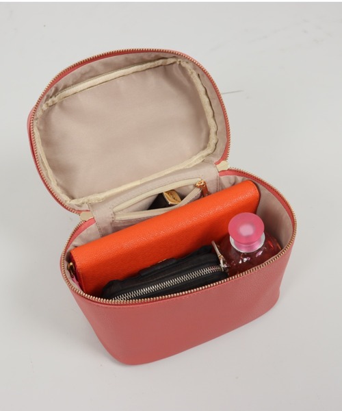 KOBE LETTUCE（コウベレタス）の「ショルダーストラップ付き２Wayバニティバッグ（ハンドバッグ・レディース・アイボリー/グレイッシュベージュ/ピンク/グリーン/ブラック/イエロー/ネイビー・FREE）」の15枚目の写真