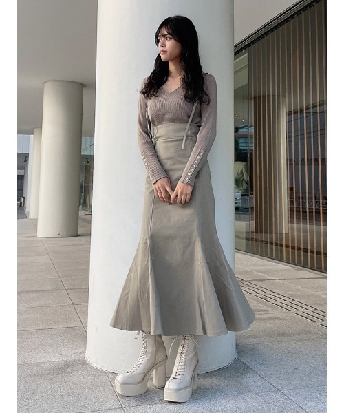 ENVYM（アンビー）の「スリーブボタンＶネックＫＮＩＴ（ニット/セーター・レディース・ホワイト/ブラック/ベージュ・FREE）」の10枚目の写真