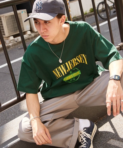 MONO-MART（モノマート）の「ビッグシルエット カレッジロゴ ナイロン刺繍/リンガー 半袖Tシャツ（Tシャツ/カットソー・メンズ・ホワイト/ブラック/グリーン/オートミール/ホワイト系/ホワイト系1/ブラック系1/アイボリー系1/ダークグリーン系1/ブルー系/ブルー系1/オレンジ系1・M/L）」の15枚目の写真