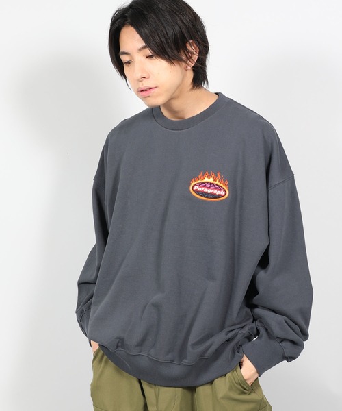 Paragraph(パラグラフ)の「【PARAGRAPH/パラグラフ】 FLAME SATIN SWEATSHIRT / フレイムロゴ プルオーバースウェット(スウェット・メンズ・ホワイト/チャコールグレー/パープル/グリーン/ブルーグレー・FREE)」の7枚目の写真