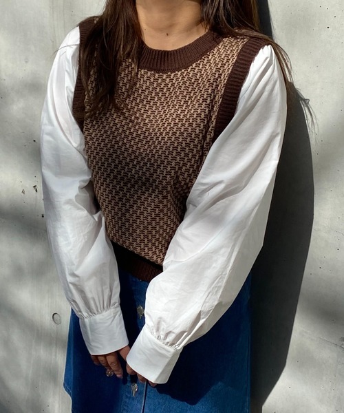 Mysa&Liina(ミーサリーナ)の「柄ベスト布帛ドッキングニットトップス(シャツ/ブラウス・レディース・ブラウン/グリーン/ブラック・FREE)」の4枚目の写真