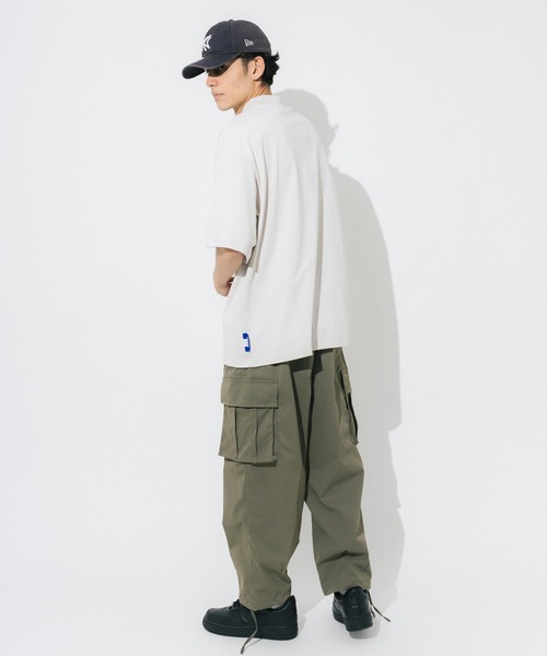 Ressaca(レサーカ)の「モックネック オーバーサイズ 半袖 無地Tシャツ(Tシャツ/カットソー・メンズ・ホワイト/チャコールグレー/ブラック/ベージュ/グレー/オレンジ/グリーン・M/L/XL)」の17枚目の写真