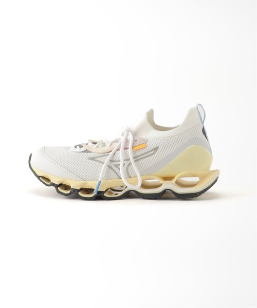 MIZUNO(ミズノ )の「【MIZUNO / ミズノ】WAVE PROPHECY B(スニーカー・レディース・ホワイト・23cm/25cm/24cm)」の2枚目の写真