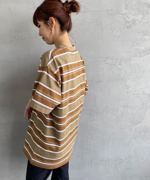 Carhartt WIP（カーハートダブリューアイピー）の「[carhartt WIP/カーハートダブリューアイピー] CORFIELD マルチボーダーショートスリーブTシャツ（Tシャツ/カットソー・レディース・ブラウン/ブルー/ベージュ・M/L）」の19枚目の写真