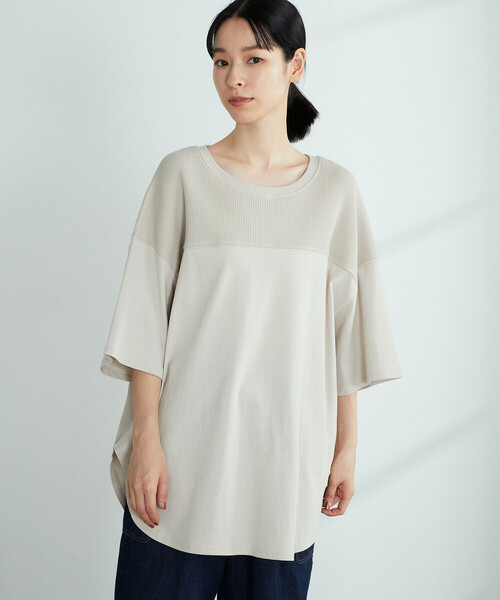 ONIGIRI(オニギリ)の「ワッフル切替ビッグTシャツ(Tシャツ/カットソー・レディース・ホワイト/イエロー×グリーン/チャコール/オレンジ/ベージュ/ネイビー・FREE)」の4枚目の写真