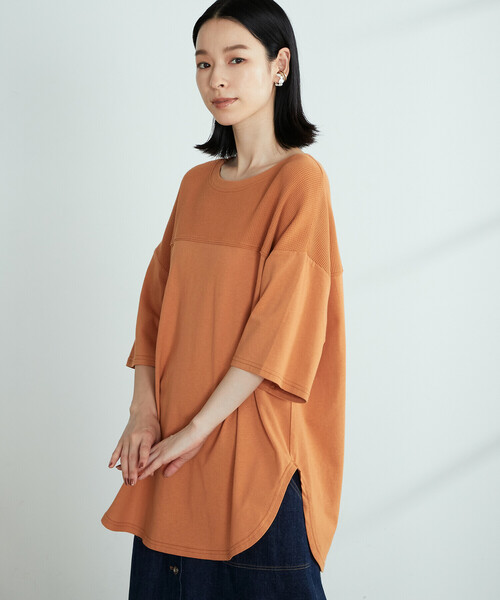 ONIGIRI(オニギリ)の「ワッフル切替ビッグTシャツ(Tシャツ/カットソー・レディース・ホワイト/イエロー×グリーン/チャコール/オレンジ/ベージュ/ネイビー・FREE)」の1枚目の写真