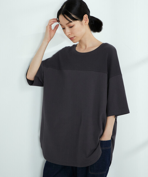 ONIGIRI(オニギリ)の「ワッフル切替ビッグTシャツ(Tシャツ/カットソー・レディース・ホワイト/イエロー×グリーン/チャコール/オレンジ/ベージュ/ネイビー・FREE)」の3枚目の写真