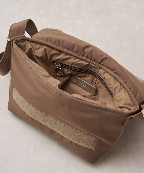 RIVE DROITE（リヴドロワ）の「R.good/アールドットグッド/パフィーフラップバッグ（ショルダーバッグ・レディース・ベージュ/ブラック・FREE）」の19枚目の写真