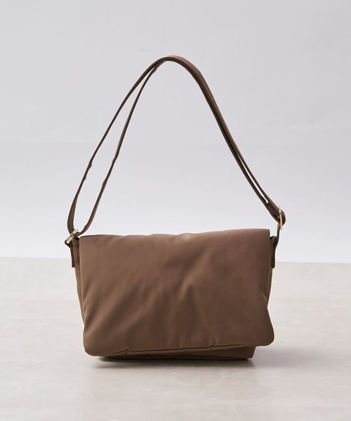 RIVE DROITE（リヴドロワ）の「R.good/アールドットグッド/パフィーフラップバッグ（ショルダーバッグ・レディース・ベージュ/ブラック・FREE）」の17枚目の写真