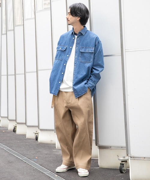 ダークブルーデニムとベージュパンツセット niko and（ニコアンド）の「[niko and JEANS 2022AW]サイド