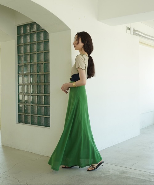 TINA：JOJUN（ティーナジョジュン）の「レーヨン麻 フレアロングスカート TINA：JOJUN（スカート・レディース・カーキ/グリーン・S/M）」の2枚目の写真