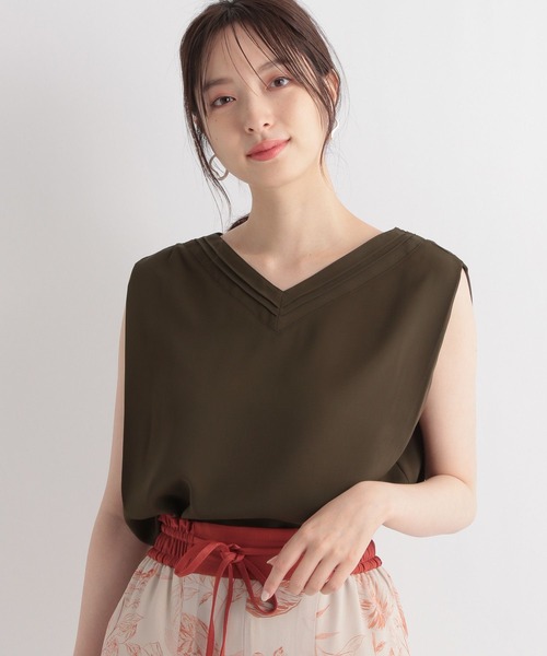 Andemiu(アンデミュウ)の「Vネックタックブラウス150709(シャツ/ブラウス・レディース・ダークブラウン/アイボリー/パープル系その他・FREE)」の7枚目の写真