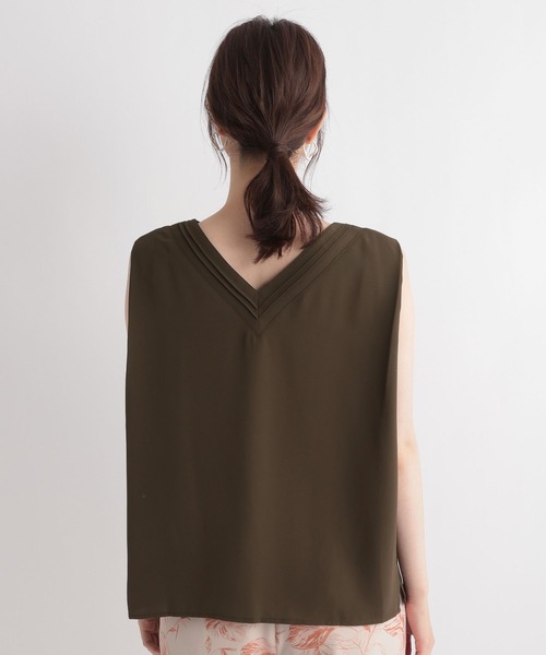 Andemiu(アンデミュウ)の「Vネックタックブラウス150709(シャツ/ブラウス・レディース・ダークブラウン/アイボリー/パープル系その他・FREE)」の12枚目の写真