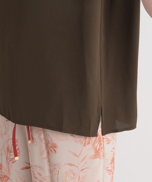 Andemiu(アンデミュウ)の「Vネックタックブラウス150709(シャツ/ブラウス・レディース・ダークブラウン/アイボリー/パープル系その他・FREE)」の16枚目の写真