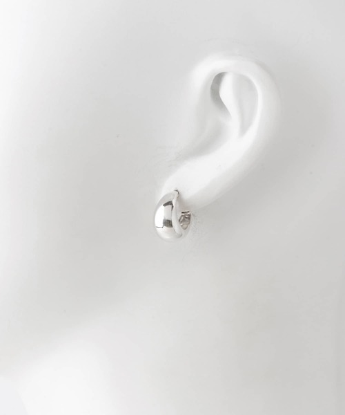 URBAN RESEARCH（アーバンリサーチ）の「decor『デコール』　Plump Drop Pierce（ピアス（両耳用）・レディース・シルバー・-）」の5枚目の写真