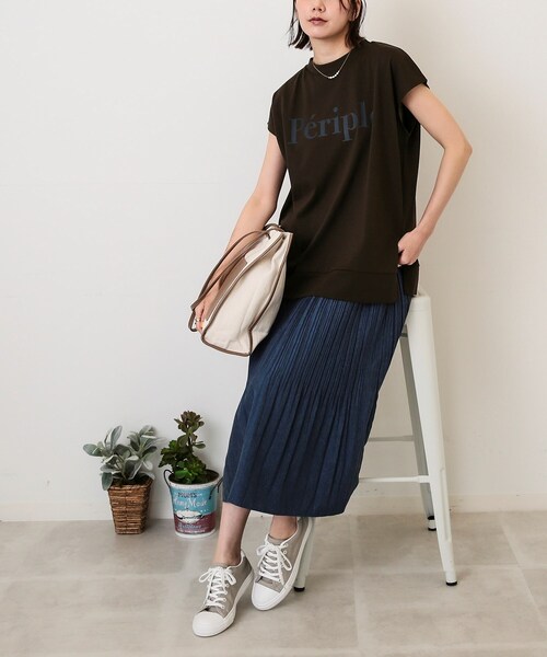 DRESKIP（ドレスキップ）の「◆ロゴ フレンチゆるTシャツ（Tシャツ/カットソー・レディース・グレー系その他/オフホワイト/ダークブラウン/ライトブルー・03/02）」の16枚目の写真