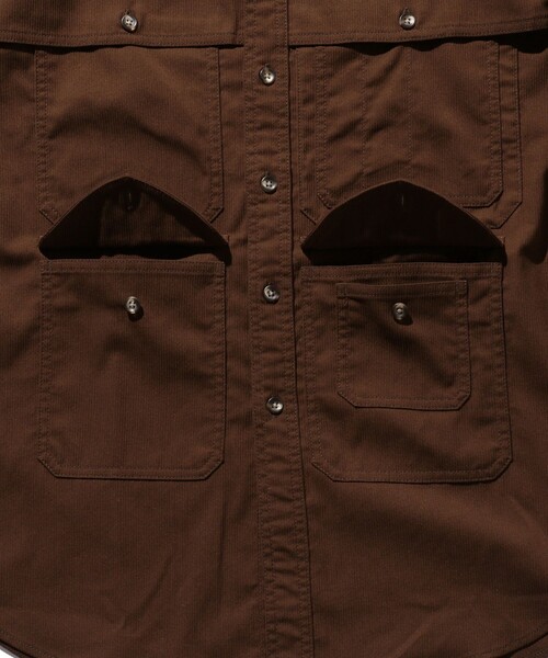 BEAMS PLUS（ビームスプラス）の「BEAMS PLUS / ポリエステルコーデュロイ アドベンチャー シャツ（シャツ/ブラウス・メンズ・ネイビー/ダークベージュ/ブラウン・S/M/L/XL）」の11枚目の写真