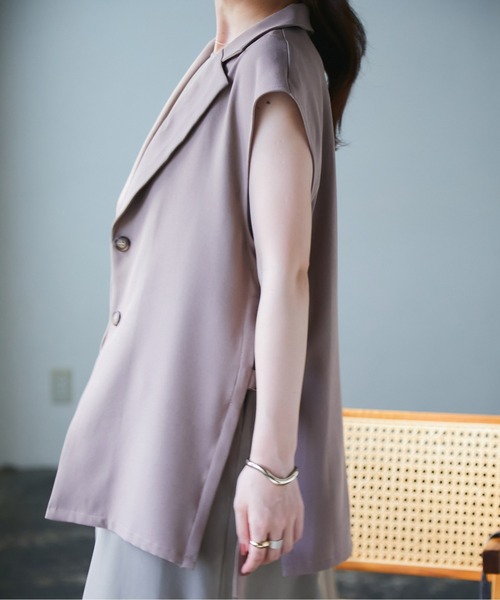 ECRIRE（エクリール）の「サイドスリットジレ（ベスト・レディース・ブラック/ベージュ/グレー・M）」の16枚目の写真