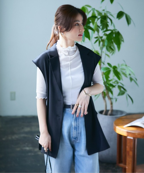 ECRIRE（エクリール）の「サイドスリットジレ（ベスト・レディース・ブラック/ベージュ/グレー・M）」の8枚目の写真