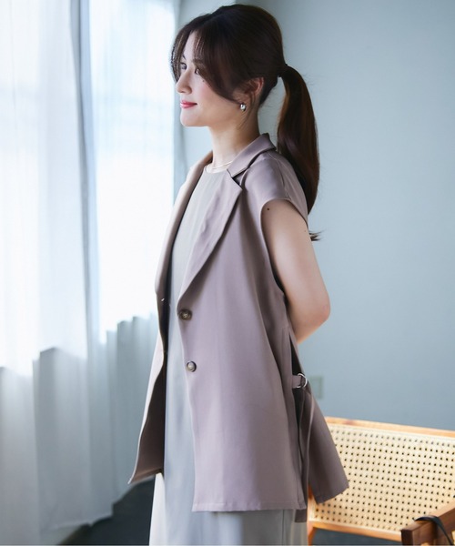 ECRIRE（エクリール）の「サイドスリットジレ（ベスト・レディース・ブラック/ベージュ/グレー・M）」の15枚目の写真