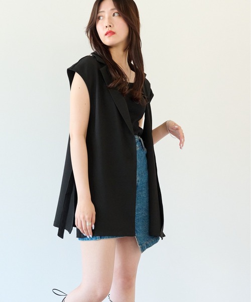 ECRIRE（エクリール）の「サイドスリットジレ（ベスト・レディース・ブラック/ベージュ/グレー・M）」の18枚目の写真