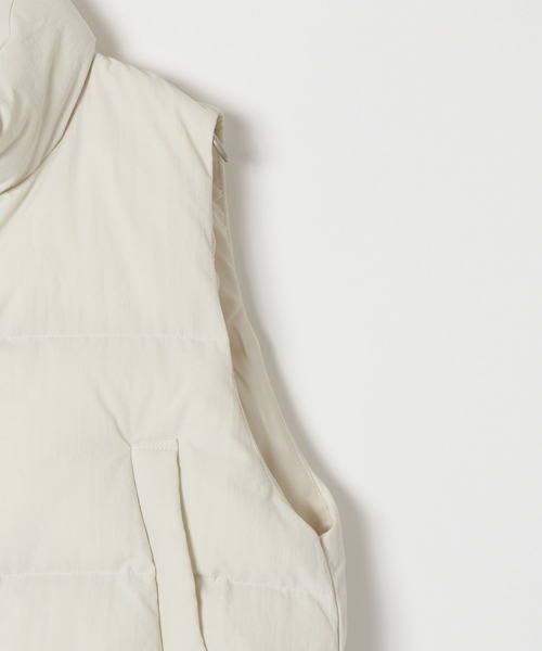 LOWRYS FARM(ローリーズファーム)の「エアサーマルベスト 298173(ダウンベスト・キッズ・ブラック/アイボリー・150cm/160cm)」の4枚目の写真