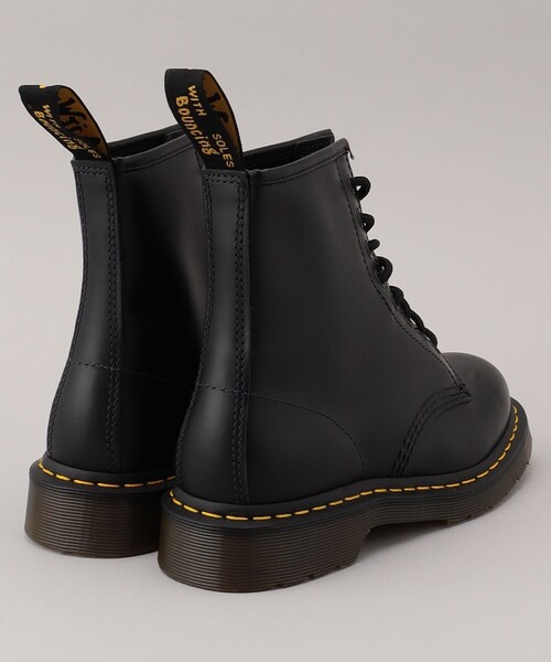 Dr. Martens（ドクターマーチン）の「Dr.Martens/ドクターマーチン 1460  8ホールブーツ/8-EYE BOOT（ブーツ・レディース・ブラック×イエロー/ブラック×ホワイト/ホワイト・4/6/5）」の8枚目の写真