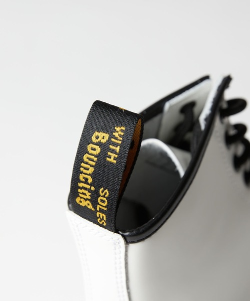 Dr. Martens（ドクターマーチン）の「Dr.Martens/ドクターマーチン 1460  8ホールブーツ/8-EYE BOOT（ブーツ・レディース・ブラック×イエロー/ブラック×ホワイト/ホワイト・4/6/5）」の19枚目の写真