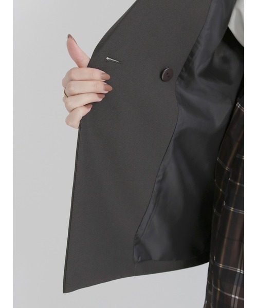 Te chichi（テチチ）の「テーラードカラーミドルジレ【セットアップ可】（ノーカラージャケット・レディース・カーキ/チャコール・ﾌﾘ-）」の3枚目の写真