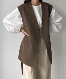 Louere | ノーカラーVネックベルト付きベスト(ベスト)