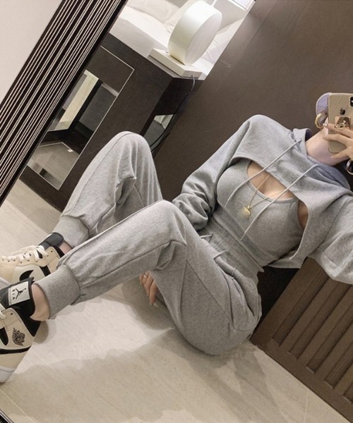 【美品✨️】MISTREASS スウェットセットアップ❣️【早期配送⭕️】 MISTREASS スウェットセットアップ【新品未使用】 - メルカリ