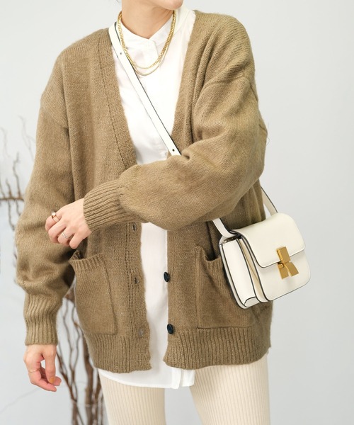 ＡＮＤＪ（アンドジェイ）の「【2022/AW】Vネックルーズカーディガン（カーディガン/ボレロ・レディース・ブルー/グリーン/ブラック/ピンク系その他/モカ/レッド・M）」の12枚目の写真