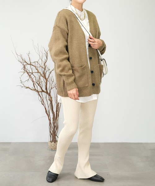 ＡＮＤＪ（アンドジェイ）の「【2022/AW】Vネックルーズカーディガン（カーディガン/ボレロ・レディース・ブルー/グリーン/ブラック/ピンク系その他/モカ/レッド・M）」の14枚目の写真