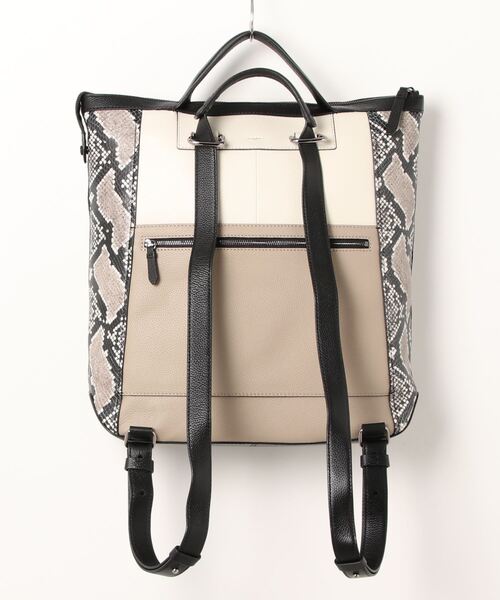 COLE HAAN（コールハーン）の「グランド アンビション コンバーチブル ラックス バックパック womens（ハンドバッグ・レディース・グレー・OSFA）」の5枚目の写真