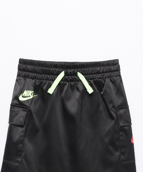 NIKE（ナイキ）の「NIKE　WOVEN CARGO SKIRT（スカート・キッズ・ブラック/グレー・110cm/105cm/120cm/115cm）」の11枚目の写真