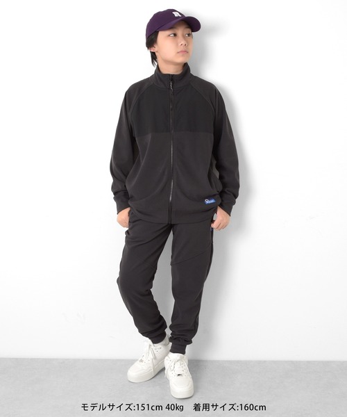 GLAZOS(グラソス)の「【Penfield】マイクロフリース・スタンドカラーZIPブルゾン(ブルゾン・キッズ・イエロー/カーキ/グレー/チャコールグレー・140cm/150cm/160cm/170cm)」の10枚目の写真