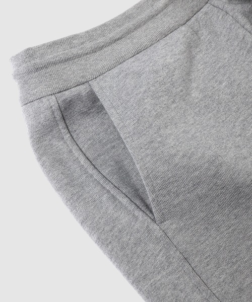THOM BROWNE(トムブラウン)の「SWEATPANTS IN CLASSIC LOOPBACK WITH RWB STRIPE(スウェットパンツ・レディース・グレー/ネイビー・36/38)」の6枚目の写真