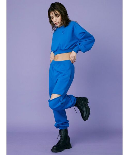 EVRIS(エヴリス)の「カットオフスウェットパンツ【セットアップ着用可能】(スウェットパンツ・レディース・ホワイト/ブラック/ブルー・FREE)」の4枚目の写真