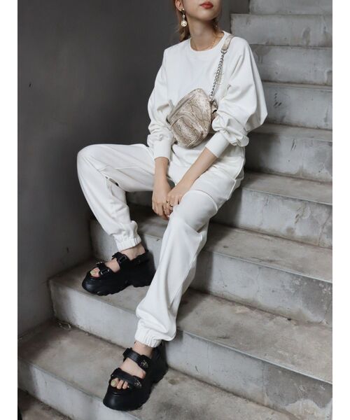 EVRIS(エヴリス)の「カットオフスウェットパンツ【セットアップ着用可能】(スウェットパンツ・レディース・ホワイト/ブラック/ブルー・FREE)」の22枚目の写真