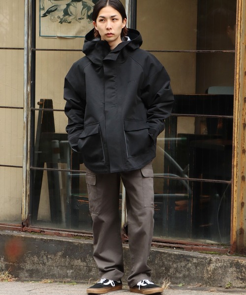 POLeR（ポーラー）の「POLeR/ポーラー 3LAYER MOUNTAIN SHELL JACKET マウンテンシェルジャケット マウンテンパーカー ワンポイント ロゴ 刺繍（マウンテンパーカー・メンズ・ブラック・L/XL/M）」の9枚目の写真