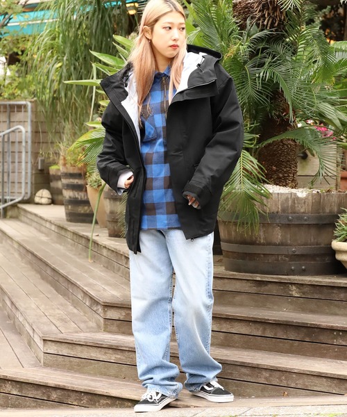 POLeR（ポーラー）の「POLeR/ポーラー 3LAYER MOUNTAIN SHELL JACKET マウンテンシェルジャケット マウンテンパーカー ワンポイント ロゴ 刺繍（マウンテンパーカー・メンズ・ブラック・L/XL/M）」の8枚目の写真