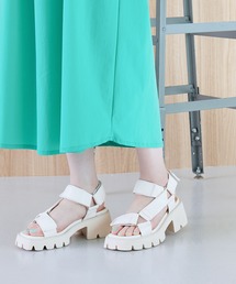 チャンキーソールスクエアリングベルクロサンダル