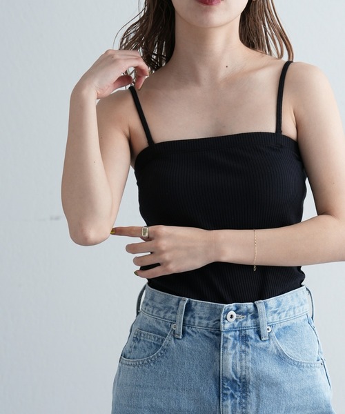 COLONY 2139(コロニートゥーワンスリーナイン)の「カップ付きリブチューブトップ(キャミソール・レディース・アイボリー/ブラック/モカ・LARGE/MEDIUM/SMALL)」の4枚目の写真