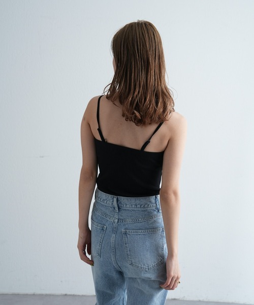 COLONY 2139(コロニートゥーワンスリーナイン)の「カップ付きリブチューブトップ(キャミソール・レディース・アイボリー/ブラック/モカ・LARGE/MEDIUM/SMALL)」の7枚目の写真