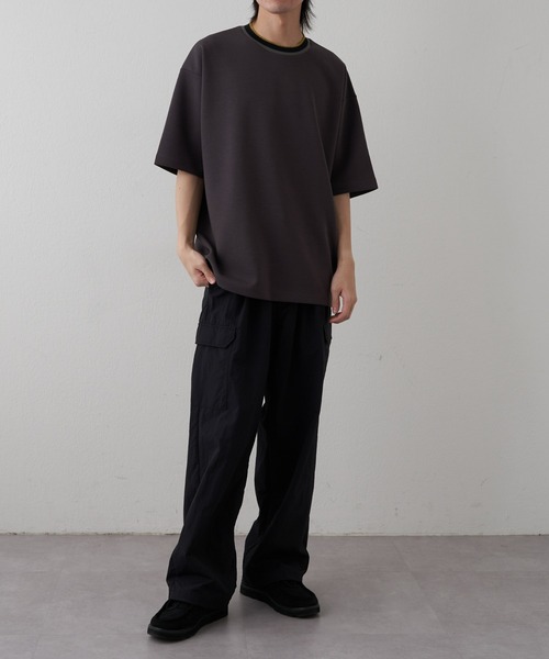 COLONY 2139（コロニートゥーワンスリーナイン）の「ダンボールクルーネックラインT（Tシャツ/カットソー・メンズ・ブラック/チャコールグレー/ホワイト・MEDIUM/LARGE）」の4枚目の写真